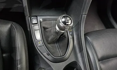 Hyundai Veloster 2019, 91747 км, за 8782.21 USD - фото 9