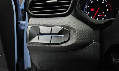 Hyundai Veloster 2019, 91747 км, за 8782.21 USD - фото 19