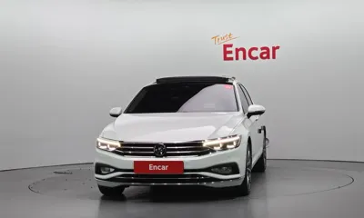 Volkswagen Passat 2021, 33115 км, за 17406.72 USD