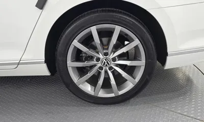Volkswagen Passat 2021, 33115 км, за 17406.72 USD