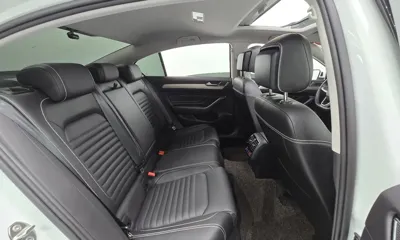 Volkswagen Passat 2021, 33115 км, за 17406.72 USD - фото 12
