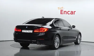 BMW 5-Series 2020, 42272 км, за 21681.67 USD