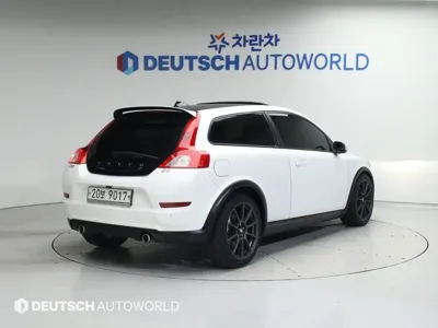 Volvo C30 2012, 91368 км, за 3898.25 USD