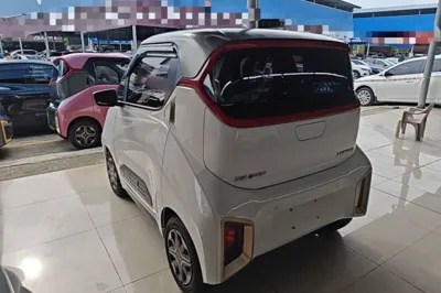 Baojun E200 2019, 51600 км, за 5161 USD