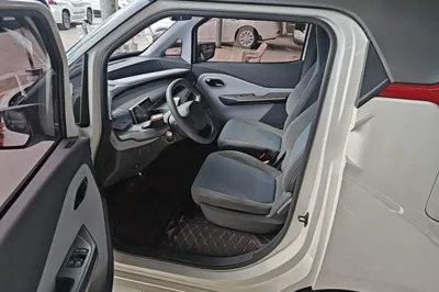 Baojun E200 2019, 51600 км, за 5161 USD - фото 15