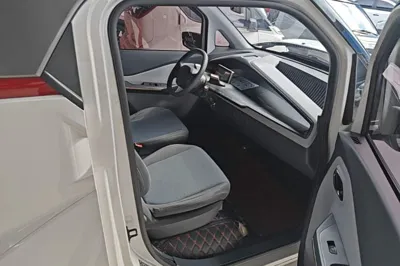 Baojun E200 2019, 51600 км, за 5161 USD - фото 17