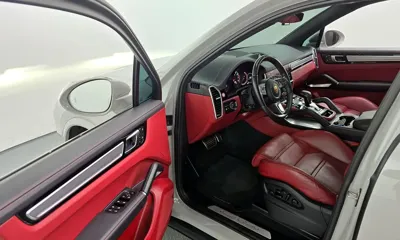 Porsche Cayenne 2022, 52124 км, за 70366.69 USD - фото 10