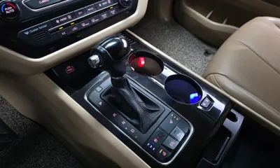 Kia Canival 2016, 123089 км, за 10437.18 USD - фото 9