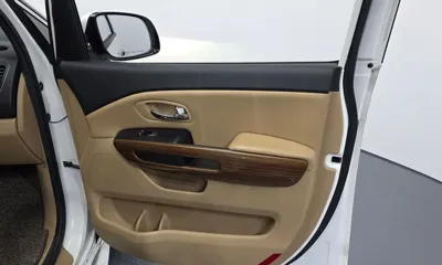 Kia Canival 2016, 123089 км, за 10437.18 USD - фото 24