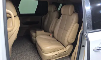 Kia Canival 2016, 123089 км, за 10437.18 USD - фото 26