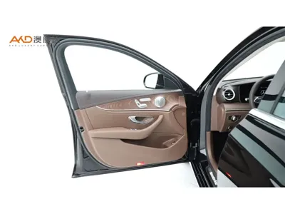 Mercedes-Benz E-Class 2023, 27000 км, за 36491.35 USD - фото 10