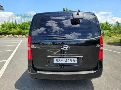 Hyundai Starex 2019, 180314 км, за 8462.55 USD