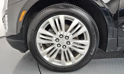 Cadillac XT5 2019, 94417 км, за 10223.35 USD