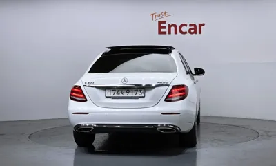 Mercedes-Benz E-Class 2019, 83461 км, за 17773.37 USD