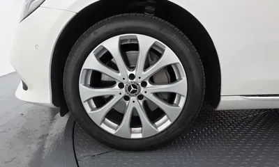 Mercedes-Benz E-Class 2019, 83461 км, за 17773.37 USD