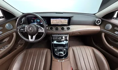 Mercedes-Benz E-Class 2019, 83461 км, за 17773.37 USD - фото 7