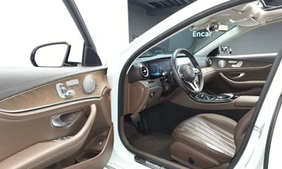 Mercedes-Benz E-Class 2019, 83461 км, за 17773.37 USD - фото 11