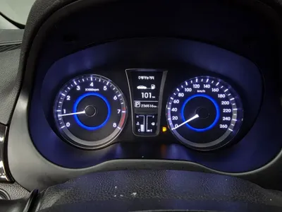 Hyundai Grandeur 2014, 236500 км, за 2080.22 USD