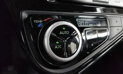 Toyota Prius 2020, 63888 км, за 9751.02 USD - фото 16