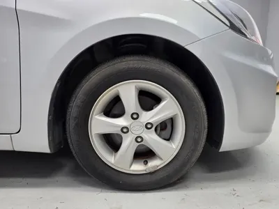 Hyundai Accent 2014, 136639 км, за 3171.46 USD