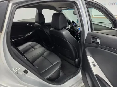Hyundai Accent 2014, 136639 км, за 3150.85 USD - фото 16