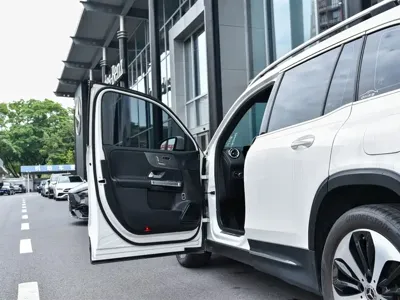 Mercedes-Benz GLB 2021, 39800 км, за 17627.67 USD - фото 14
