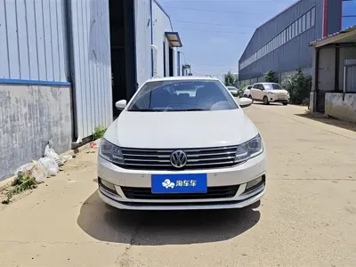 Volkswagen Gran Lavida 2017, 75500 км, за 5893.7 USD