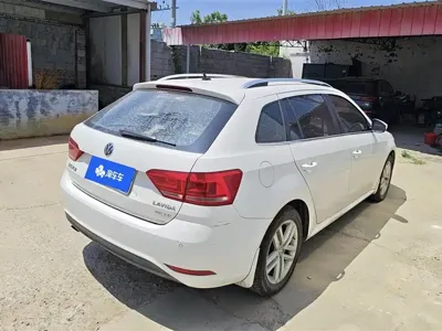 Volkswagen Gran Lavida 2017, 75500 км, за 5893.7 USD