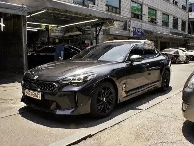 Kia Stinger 2021, 92714 км, за 12406.46 USD
