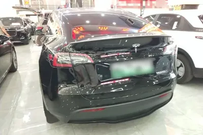 Tesla Model Y 2022, 61700 км, за 28029 USD