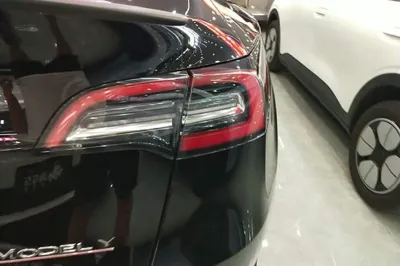 Tesla Model Y 2022, 61700 км, за 28029 USD - фото 9