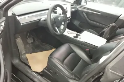 Tesla Model Y 2022, 61700 км, за 28029 USD - фото 18