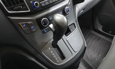 Hyundai Starex 2019, 59158 км, за 10744.28 USD - фото 9