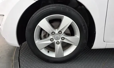 Hyundai Avante 2014, 188663 км, за 2578 USD