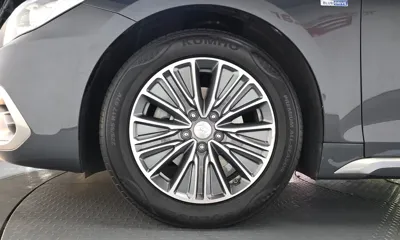 Hyundai Grandeur 2018, 92156 км, за 10831.04 USD