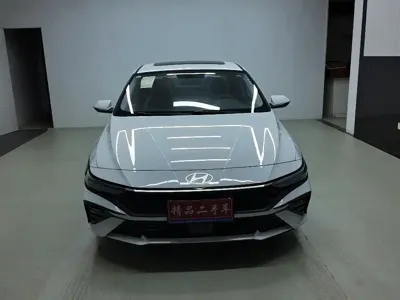 Hyundai Elantra 2025, 700 км, за 11889.12 USD