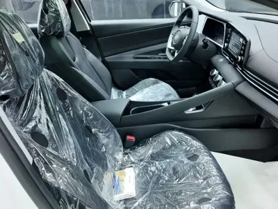 Hyundai Elantra 2025, 700 км, за 11889.12 USD - фото 10