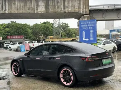 Tesla Model 3 2021, 45000 км, за 17062.27 USD