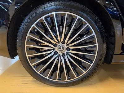 Mercedes-Benz E-Class 2024, 20000 км, за 55190.78 USD