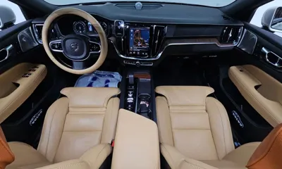 Volvo V60 2021, 24335 км, за 23841.04 USD - фото 7