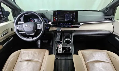 Toyota Sienna 2021, 68753 км, за 28404.36 USD - фото 7