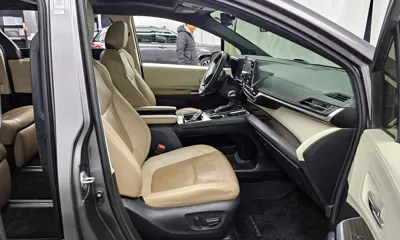 Toyota Sienna 2021, 68753 км, за 28404.36 USD - фото 11