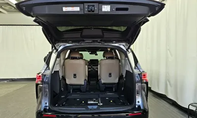 Toyota Sienna 2021, 68753 км, за 28404.36 USD - фото 20