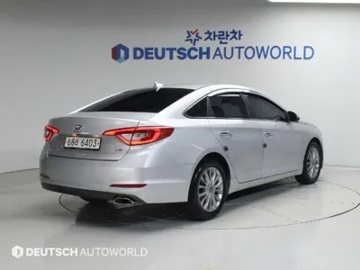 Hyundai Sonata 2015, 83106 км, за 6970.69 USD