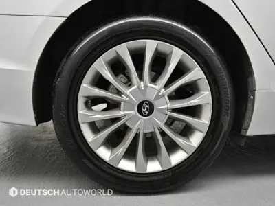 Hyundai Sonata 2015, 83106 км, за 6970.69 USD