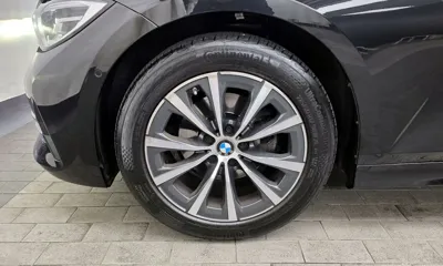 BMW 3-Series 2022, 98263 км, за 18169.8 USD