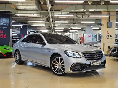 Mercedes-Benz S-Class · 2015 год