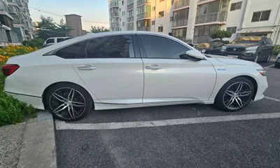 Honda Accord 2021, 100810 км, за 15426.02 USD