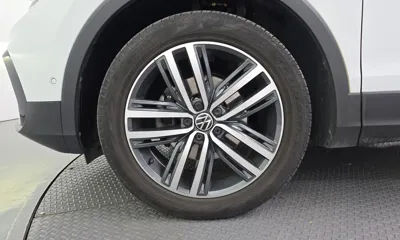 Volkswagen Tiguan 2023, 63259 км, за 40653.12 USD