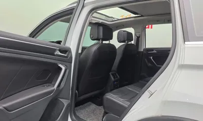 Volkswagen Tiguan 2023, 63259 км, за 40653.12 USD - фото 17